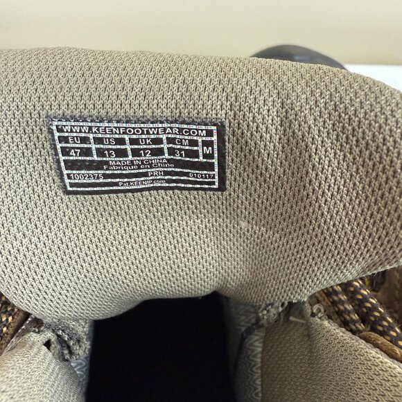 LIKE NEW Men's Targhee II Mid Waterproof Hiking Boots - Picture 8 of 10